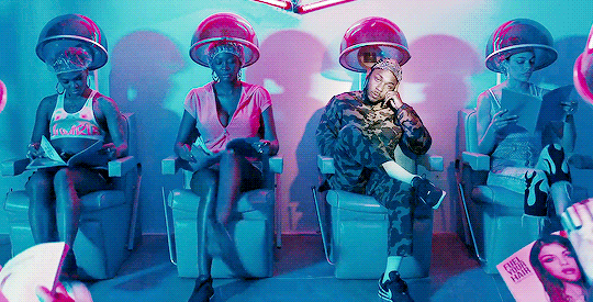 tumblr_onnm0gY43Z1qdla50o1_540.gif