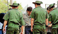tumblr_od4l827kAg1qfsrsoo8_250.gif