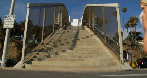 booty-girls-walking-10.gif