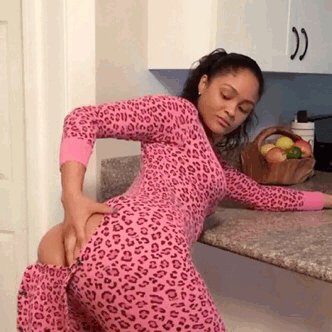 tumblr_ojbmebzsBk1w1ckaoo2_400.gif