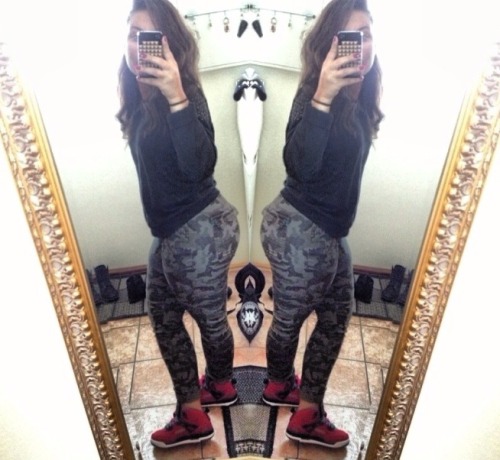 tumblr_mnftd2To6E1ru423qo1_500.jpg