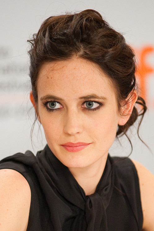 Eva_Green_%28Headshot%29.jpg