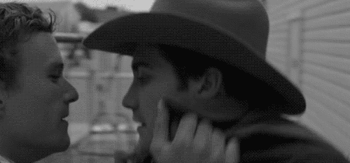 tumblr_lawqthIY7x1qcyzb1o1_r1_500.gif